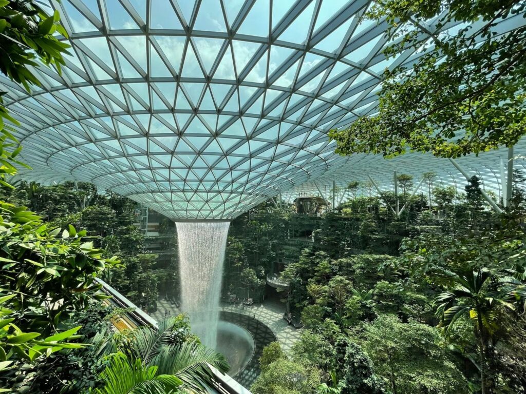 Top Sustainable Tourism Experiences in Singapore: Explore Eco-Friendly Travel and Green Attractions