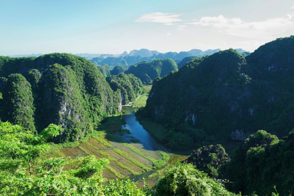 A Journey Through Vietnam: Exploring Bustling Cities and Tranquil Landscapes