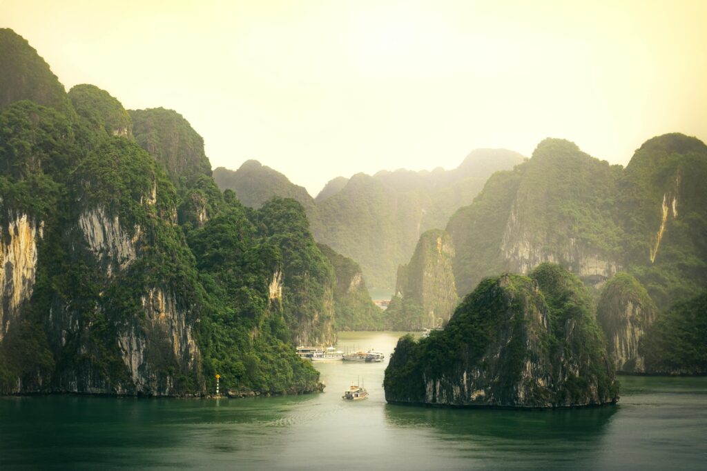 Explore Vietnam’s Rich Culture: From Ancient Temples to Modern Traditions
