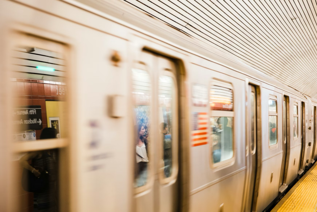 How to Get Around the U.S.: Essential Transportation Tips for First-Time Travelers