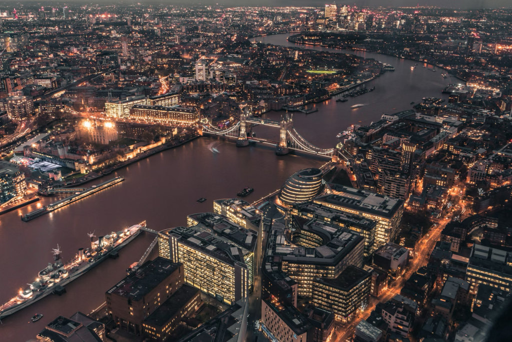 A Royal Tour of London: Must-See Royal Sights and Hidden Gems for History Lovers
