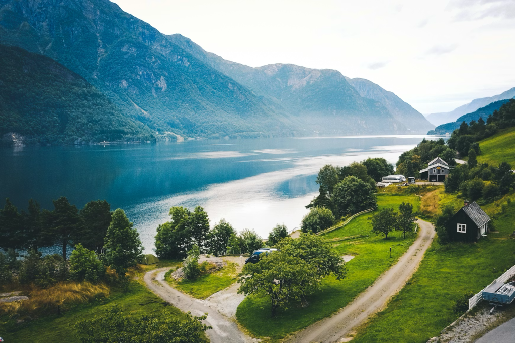 Best Places to Visit in Norway: Top Destinations, Must-See Sights, and Travel Tips