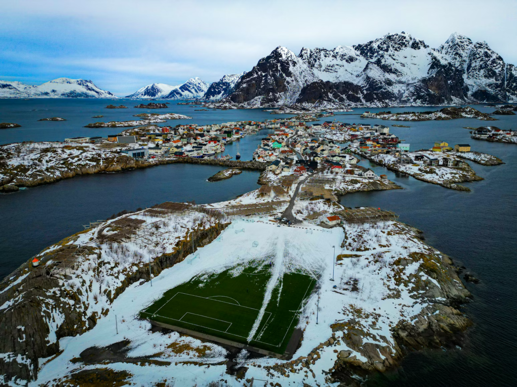 Lofoten Islands Travel Guide: Best Things to Do, See, and Explore in Norway’s Scenic Archipelago