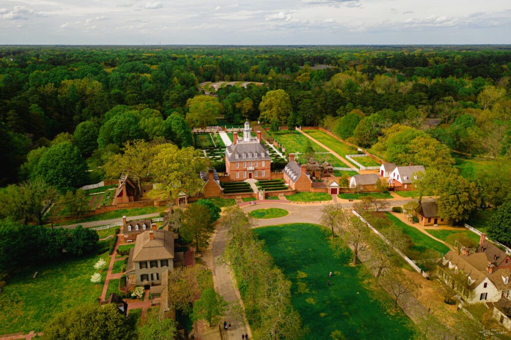 Williamsburg, Virginia historic reenactment site, educational family budget trip