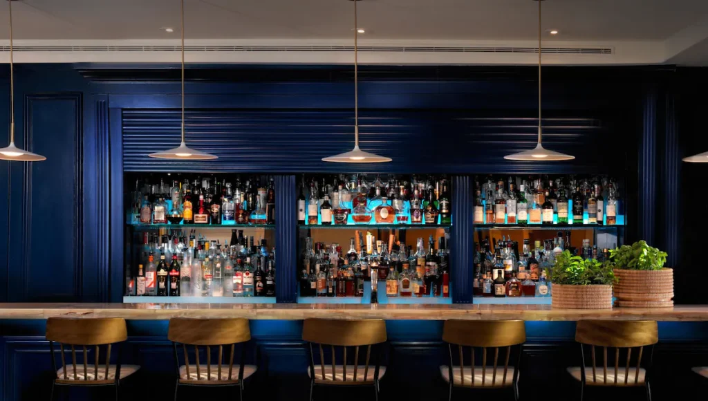 Sophisticated cocktail bar lounge inside Florida seafront hotels.