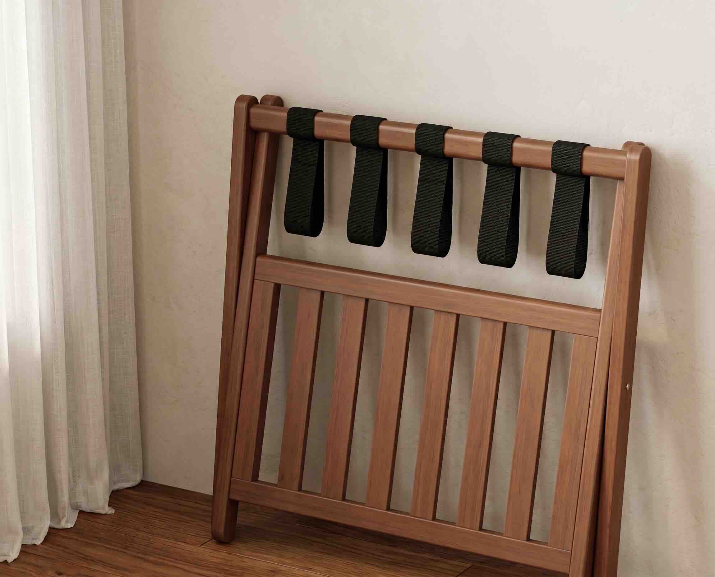 1. Oakvivo Bamboo Luggage Rack